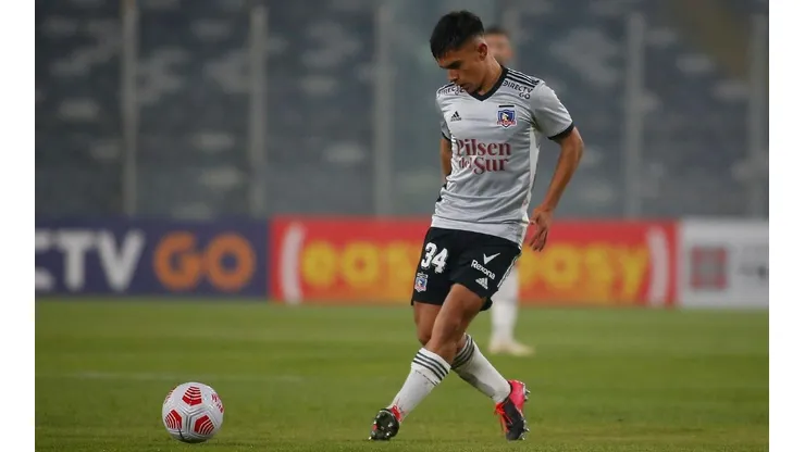 Colo Colo quiere su tercer triunfo consecutivo con Vicente Pizarro en la titularidad.