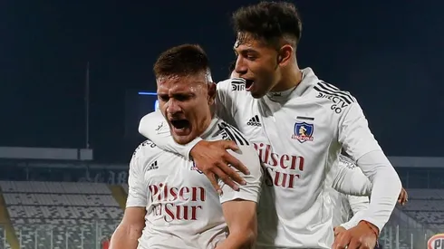 Colo Colo quiere seguir con los abrazos ante Deportes Melipilla.