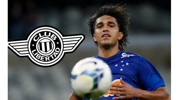 Martins actualmente defiende la camiseta de Cruzeiro.