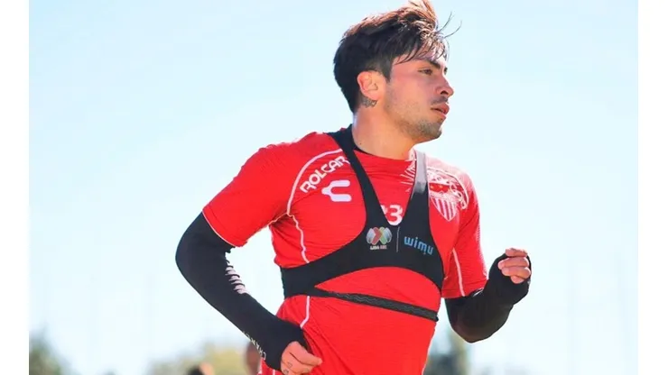 Bryan Carvallo aparece como opción en Colo Colo | Foto: Twitter Necaxa