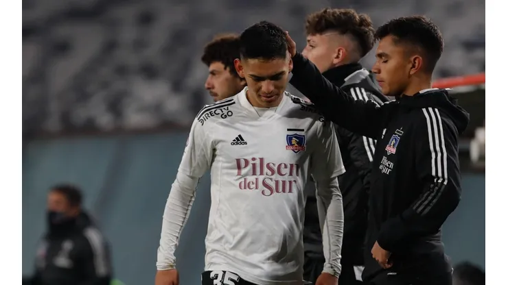 Vicente Pizarro consolando a Joan Cruz tras ser expulsado.
