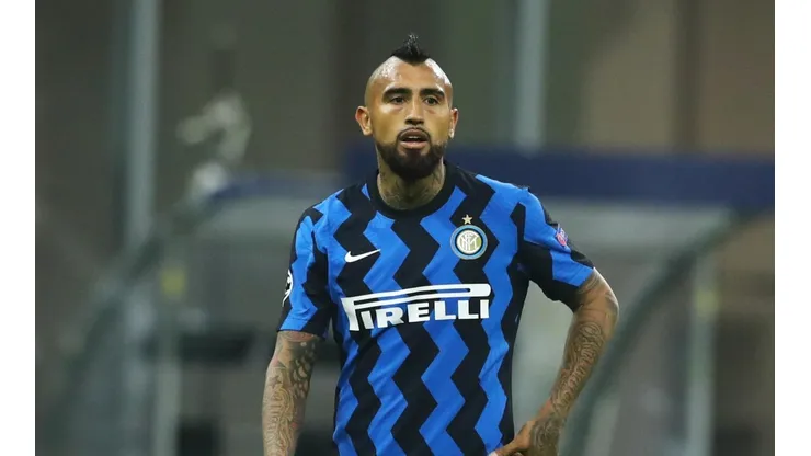 Arturo Vidal no tiene claro su futuro mientras busca convencer a su nuevo DT.