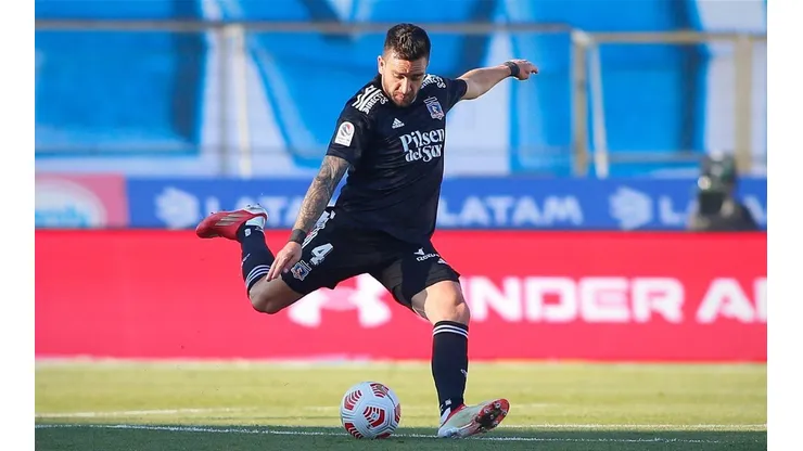 Matías Zaldivia tuvo molestias físicas en el partido con Universidad Católica.