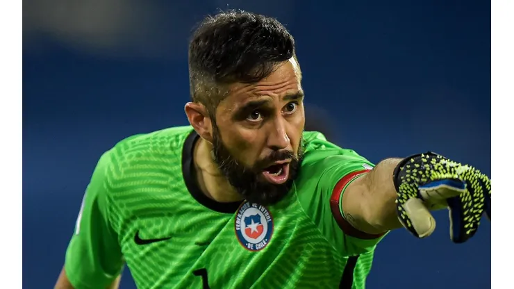 Claudio Bravo vive la recta final de su carrera.