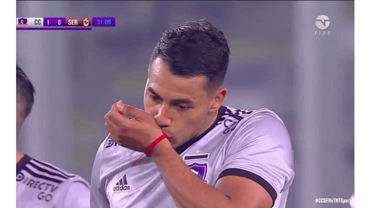 Iván Morales celebrando otro gol.