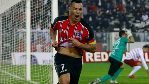 Esteban Paredes se matriculó con dos goles en ese 4-0 ante La Serena.