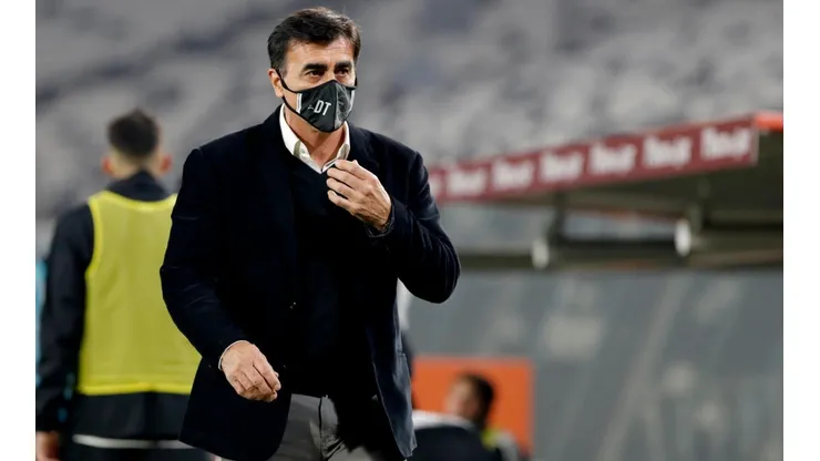 Gustavo Quinteros en el estadio Monumental.