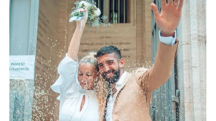 Amor sacó su lado más romántico para poder casarse.