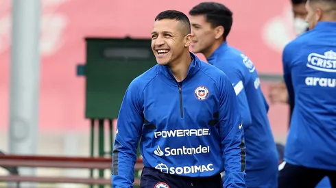 Alexis derrochó alegría en la última práctica de la Roja.