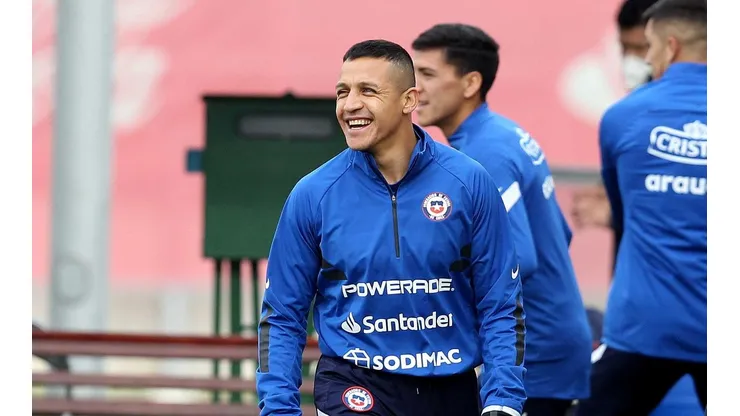 Alexis derrochó alegría en la última práctica de la Roja.