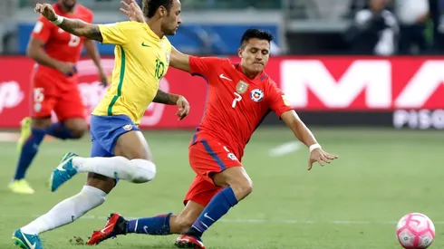 Alexis Sánchez volverá a verse las caras con Neymar.