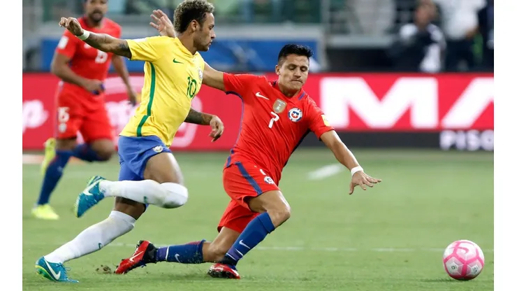 Alexis Sánchez volverá a verse las caras con Neymar.