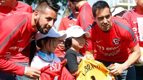 ¿Claudio Bravo y Mauricio como dupla técnica?