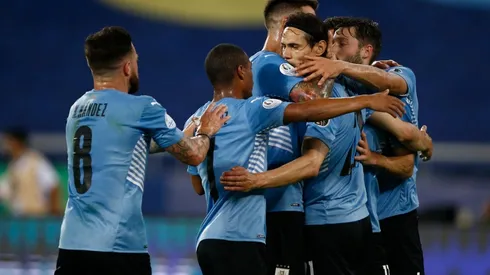 Con gol de Cavani, Uruguay derrotó a Paraguay y Chile deberá enfrentar a Brasil en cuartos de final.