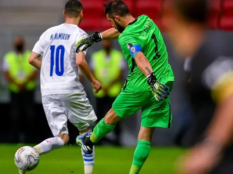 La calentura de Claudio Bravo en el segundo gol de Paraguay