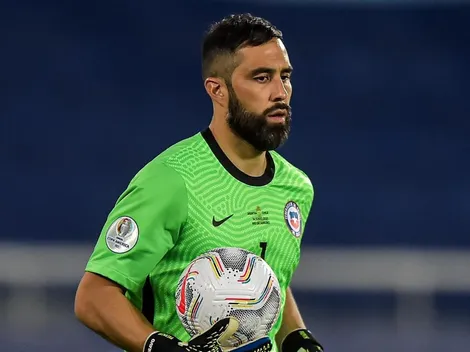 Bravo reitera que "feliz" termina su carrera en Colo Colo