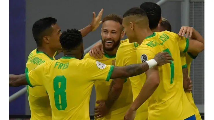 Neymar y cinco jugadores más están en capilla para los cuartos de final.