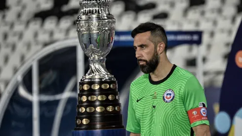 Claudio Bravo busca ganar su tercera Copa América con la Roja.