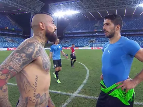 Vidal le cobra una patada a Lucho Suárez en sabroso diálogo