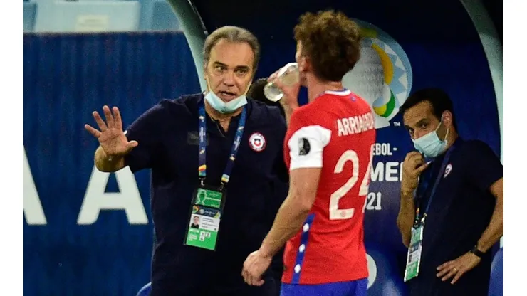 Arriagada ingresó a los 68' de juego ante Uruguay.
