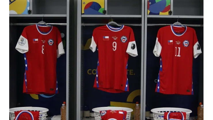 La Roja nuevamente saltará a la cancha tapando el logo de Nike