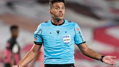 Gil Manzano dirigirá Chile vs Bolivia | Foto: Getty Images