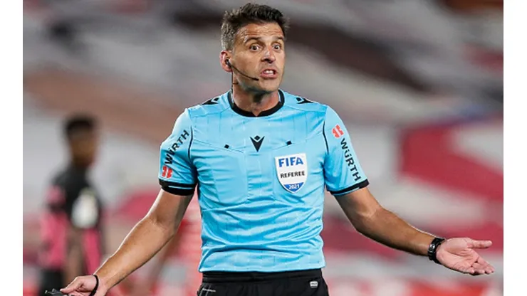 Gil Manzano dirigirá Chile vs Bolivia | Foto: Getty Images