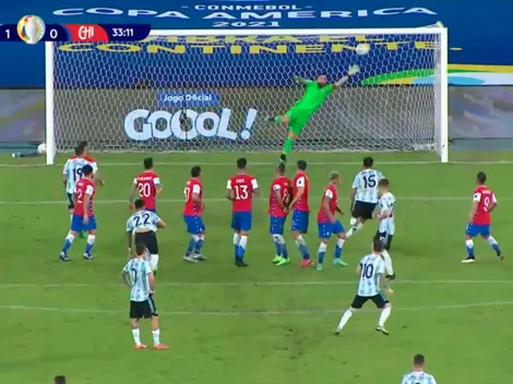 Video: Lionel Messi se luce con un impecable tiro libre y anota