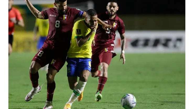 Brasileños y venezolanos juegan desde las 17:00 horas en Brasilia.