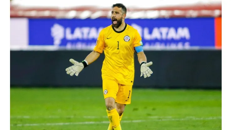 Claudio Bravo reclama a la CONMEBOL