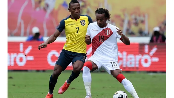 Ecuador y Perú inician la jornada de este martes por las eliminatorias.