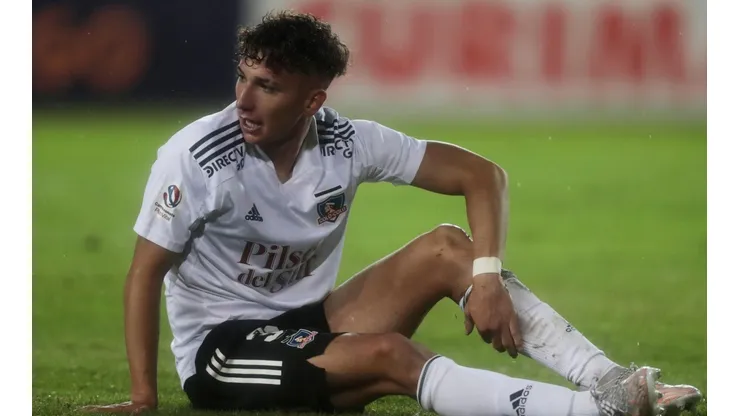 Luciano Arriagada lucha por su lugar en Colo Colo.