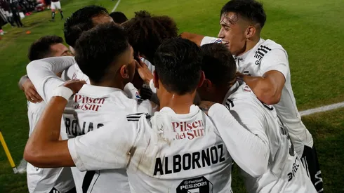 Colo Colo enfrenta a Deportes La Serena en el Estadio Monumental.