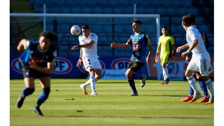 Matías Zaldivia volvió a la titularidad ante Huachipato | Foto: Colo Colo Oficial