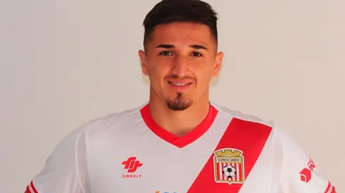 Cabral ya posa con la camiseta de su nuevo club.