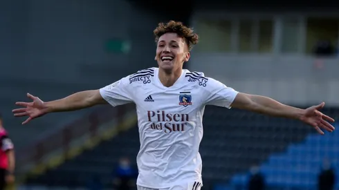 Colo Colo se impuso con anotaciones de sus delanteros jóvenes.