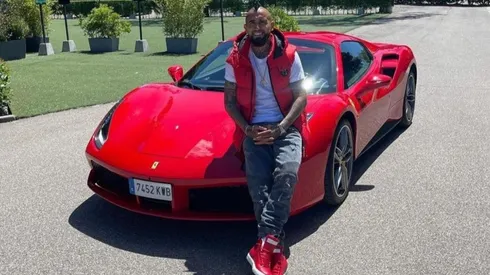 El Rey chocho con su nueva adquisición.