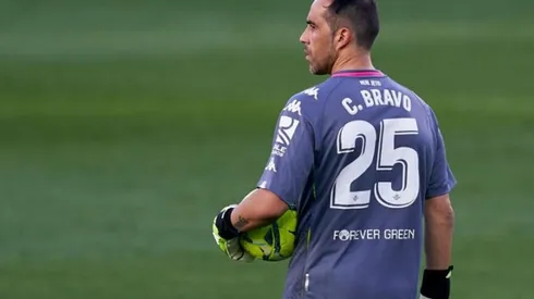 Claudio Bravo no tuvo mayor participación en victoria del Betis.