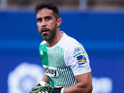 Prensa española dedica elogios al "espectador" Claudio Bravo