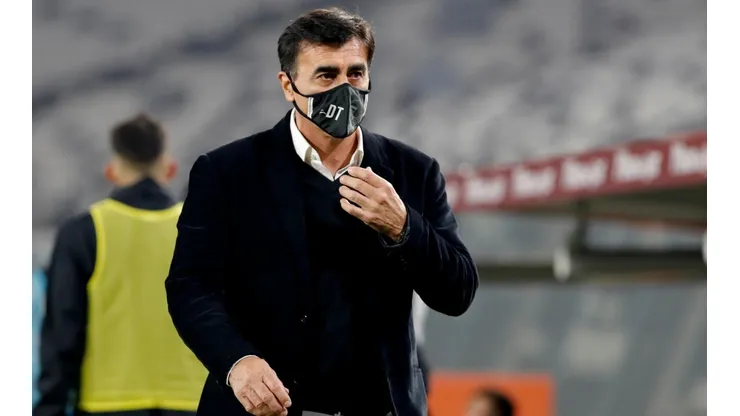 Gustavo Quinteros no fue sancionado y podrá dirigir sin problemas.