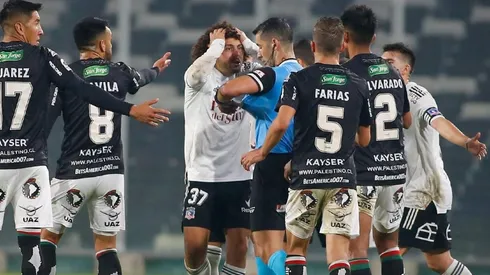 Fernando Vejar expulsó a Quinteros en el duelo ante Palestino.