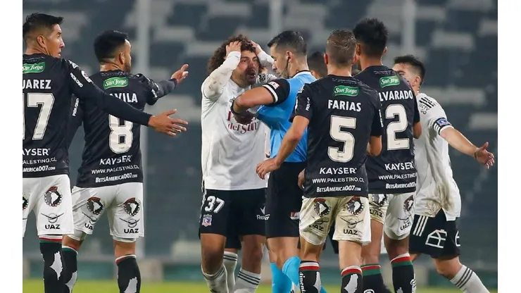Fernando Vejar expulsó a Quinteros en el duelo ante Palestino.