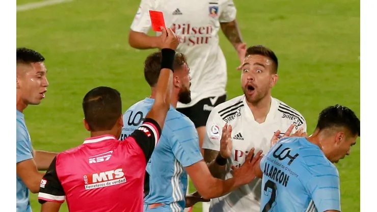 Matías Zaldivia recibió tres fechas de sanción por su tarjeta roja.
