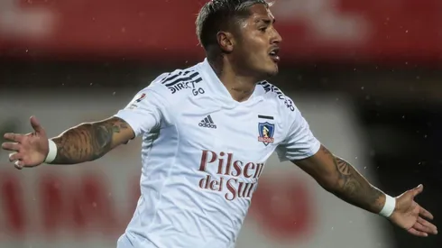 Juan Carlos Gaete y su primer gol en Colo Colo