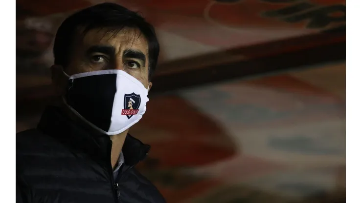 El cupo de extranjeros ronda en la cabeza de Gustavo Quinteros | Foto: Agencia Uno