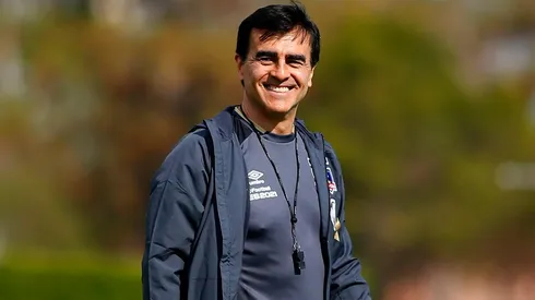 Gustavo Quinteros sonríe ante el auspicioso momento del Cacique.