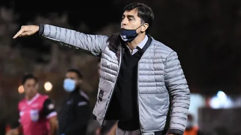 Gustavo Quinteros apostará por un 11 renovado ante Ñublense.