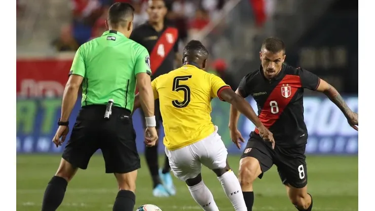 Gabriel Costa en la nómina de Perú