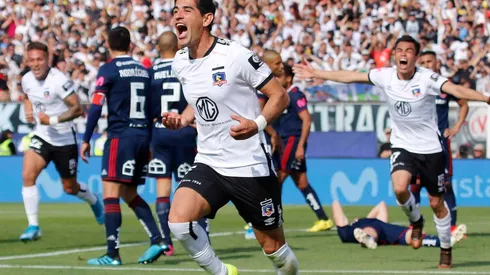 Colo Colo golea en redes a la U