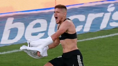 Leonardo Gil gritó con todo su golazo.